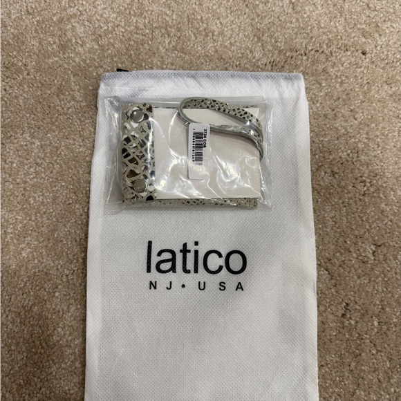 New Latico Leather Cardholder Charm in Cobra - Picture 2 of 3